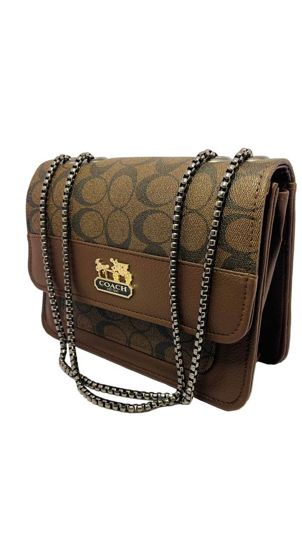 Classic Coach Chain Shoulder Bag