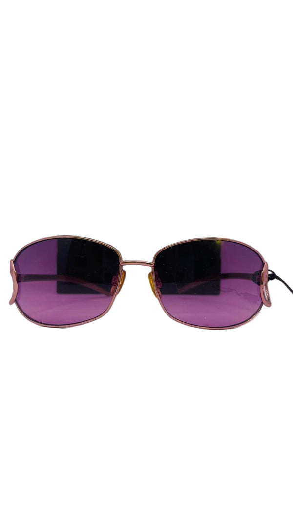 Sleek Aviator Frame Shades